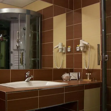 Отель Medium 4*