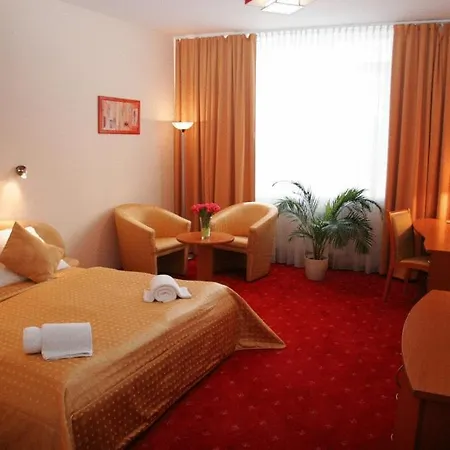 Отель Medium 4*