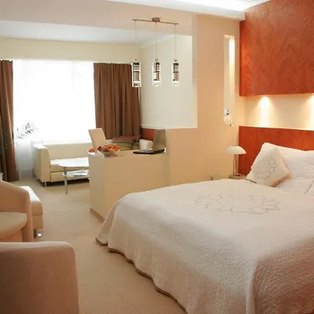 Medium Hotel 4*