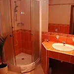 Medium 4*
